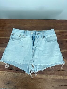American Eagle Outfitters Light Wash Frayed Hem Denim Shorts